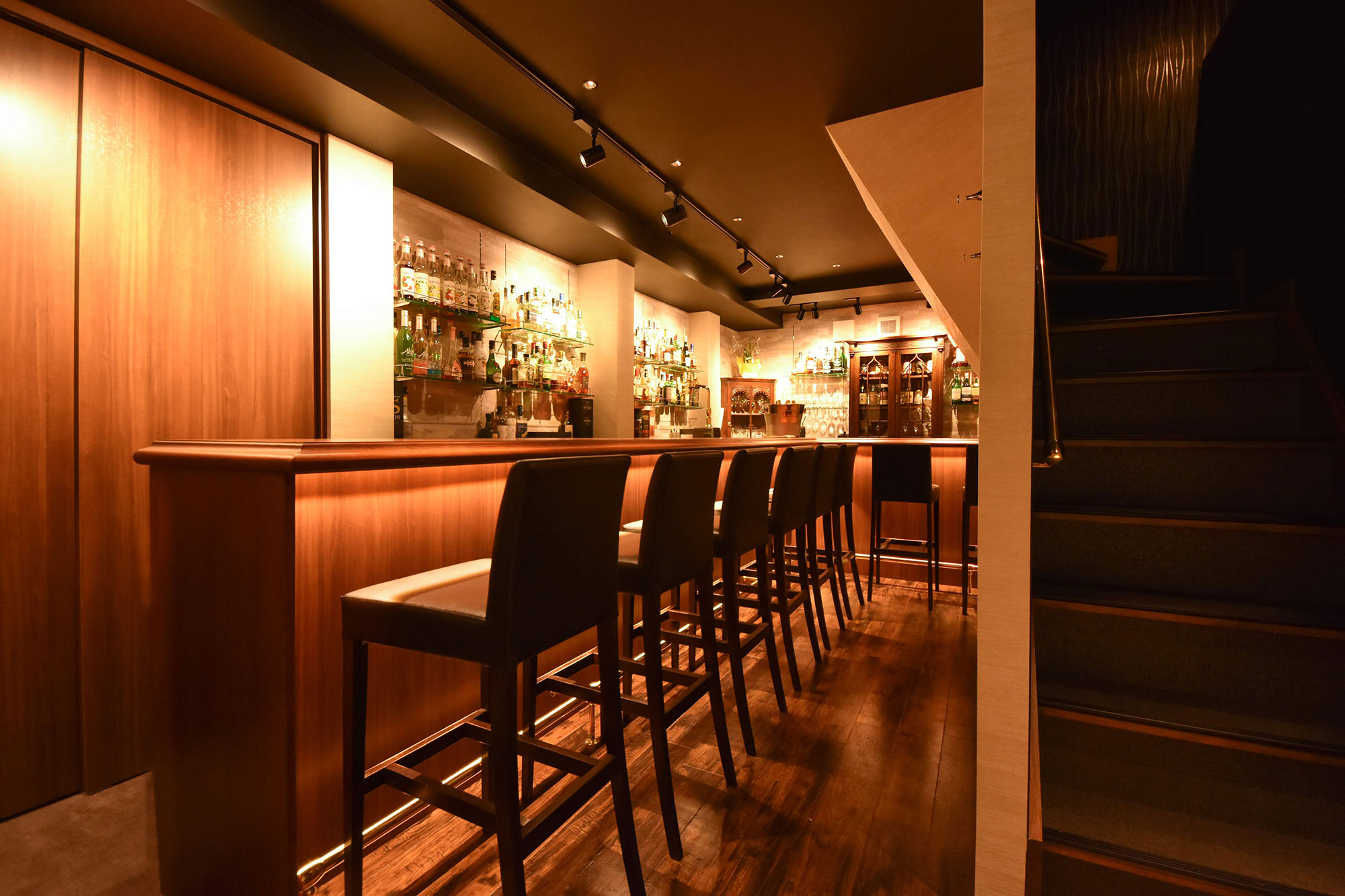 2Fバーカウンター